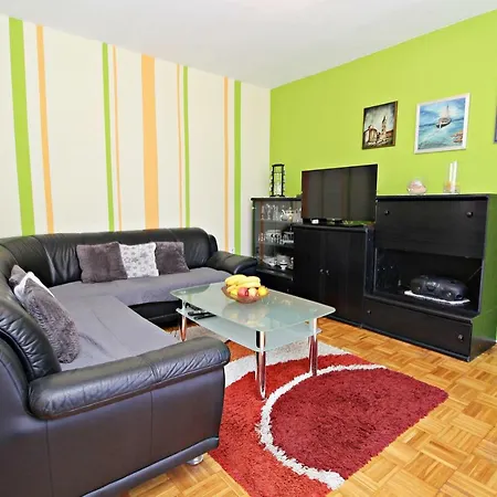 Green Apartman